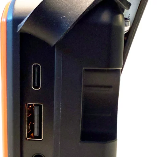 Nødradio DAB+/FM med sveiv og solcellepanel